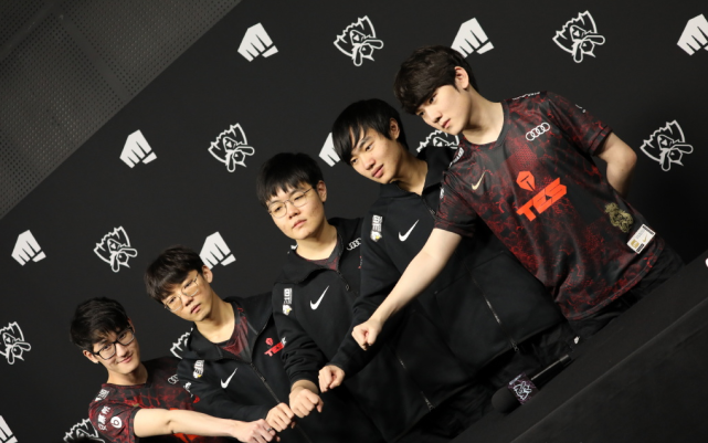 不乏家族传 不乏家族传