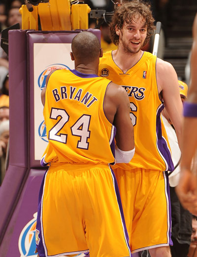 在赛后与对 在赛后与对