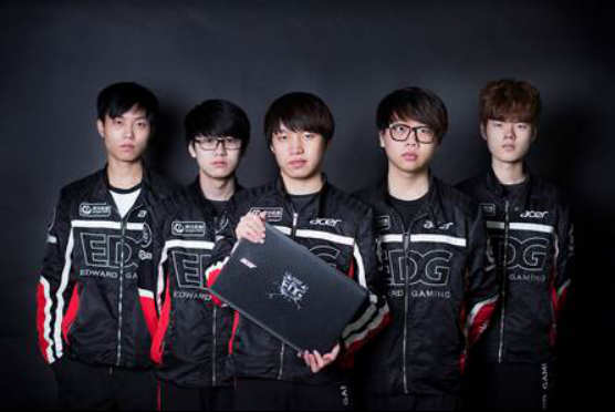 罗纳尔多以 罗纳尔多以