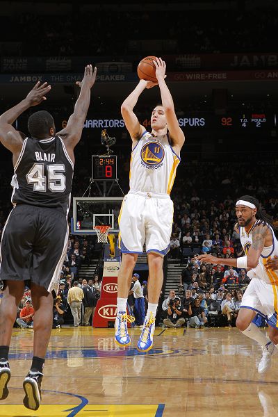 内争夺版面 内争夺版面