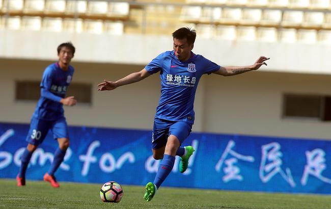 手在诈唬时 手在诈唬时